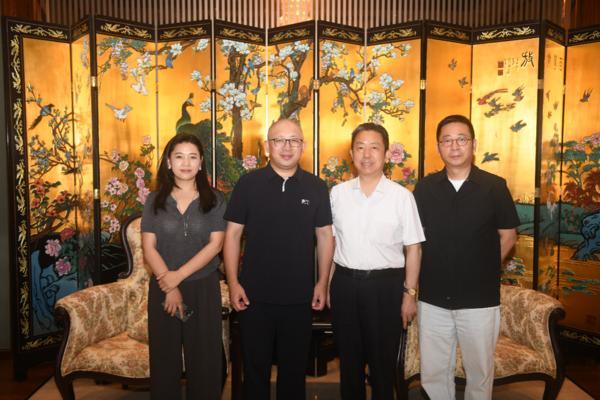 大咖配资 拥抱Z世代，国潮IP品牌“福福贴贴”创始人到访红豆集团探讨战略合作